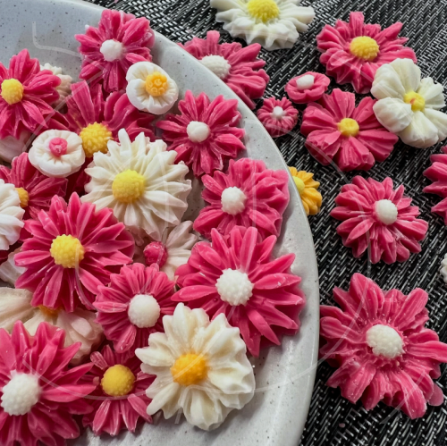 Фигурка из шоколадной глазури "Цветочный микс" 